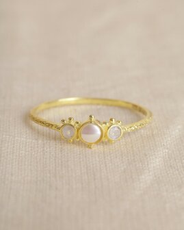 Muja Juma - Ring - goldplated - GUARANI - pearl - moonstone