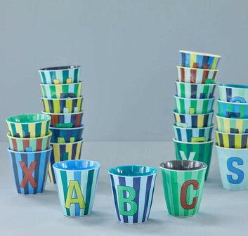 Rice - Melamine Cup - alfabet letters blauw - gestreept 